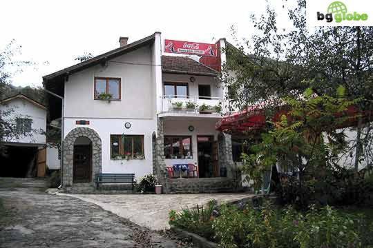 Самостоятелни Стаи В Къща За Гости Балкан Ribarița Exterior foto